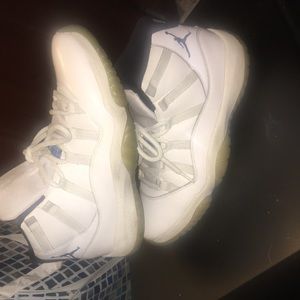 Jordan 11 legend blue